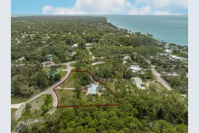 301 Sweet Bay Cir, Eastpoint, FL 32328 - Photo 54