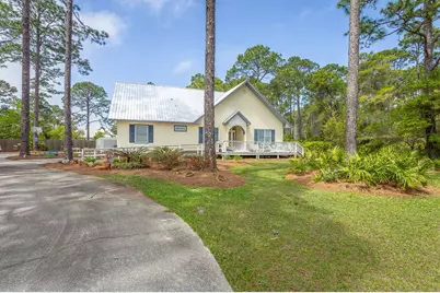 301 Sweet Bay Cir, Eastpoint, FL 32328 - Photo 6