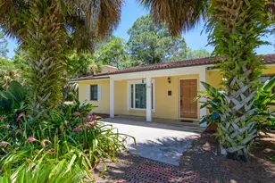 140 Ave D, Apalachicola, FL 32320 - Photo 2