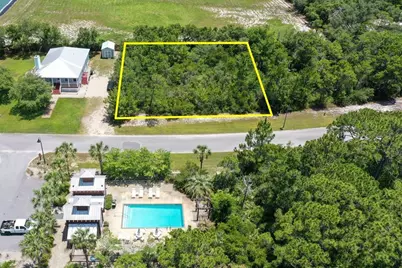 140 Longleaf Rd, Eastpoint, FL 32328 - Photo 2