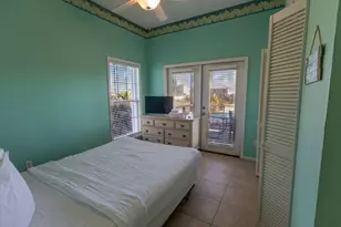 541 W Gulf Beach Dr, Saint George Island, FL 32328 - Photo 16