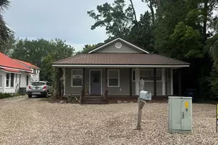 255 The Prado, Apalachicola, FL 32320 - Photo 2
