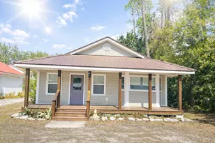 255 The Prado, Apalachicola, FL 32320 - Photo 2