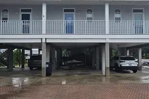 401 St James Ave, Carrabelle, FL 32322 - Photo 2