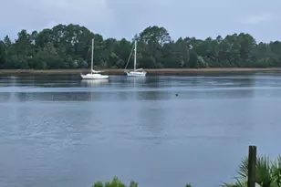 401 St James Ave, Carrabelle, FL 32322 - Photo 26