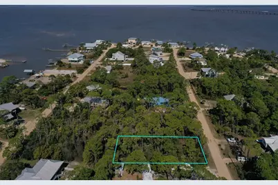 308 Howell St, Saint George Island, FL 32328 - Photo 14