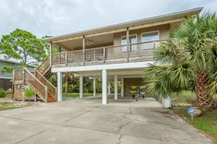 848 W Bay Shore Dr, Saint George Island, FL 32328 - Photo 4