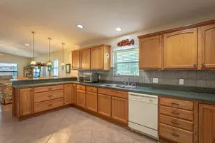 848 W Bay Shore Dr, Saint George Island, FL 32328 - Photo 18