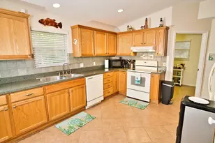 848 W Bay Shore Dr, Saint George Island, FL 32328 - Photo 16