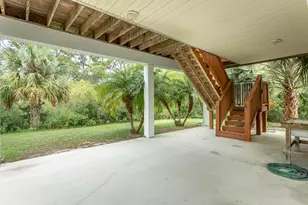 848 W Bay Shore Dr, Saint George Island, FL 32328 - Photo 6