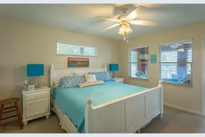 848 W Bay Shore Dr, Saint George Island, FL 32328 - Photo 20