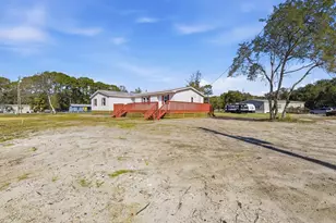 44 Jefferson St, Eastpoint, FL 32328 - Photo 4