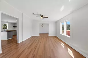 44 Jefferson St, Eastpoint, FL 32328 - Photo 16