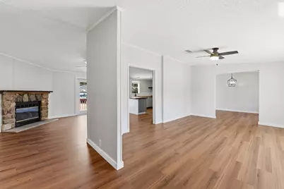 44 Jefferson St, Eastpoint, FL 32328 - Photo 12