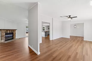 44 Jefferson St, Eastpoint, FL 32328 - Photo 12