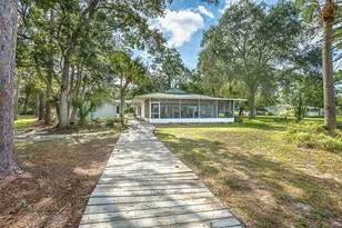 1117 Bragdon St, Carrabelle, FL 32322 - Photo 2