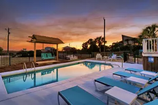 601 E Gorrie Dr, Saint George Island, FL 32328 - Photo 2