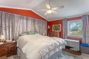 902 NW Ave D, Carrabelle, FL 32322 - Photo 18