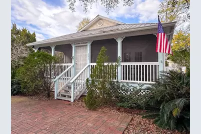 121 5th St, Apalachicola, FL 32320 - Photo 8