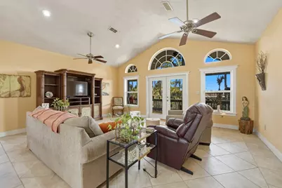 548 E Pine Ave, Saint George Island, FL 32328 - Photo 10