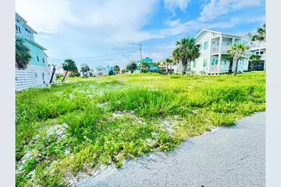 104 31st St, Mexico Beach, FL 32456 - Photo 2