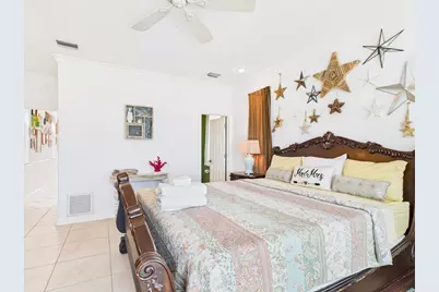 128 E Gorrie Dr, Saint George Island, FL 32328 - Photo 24