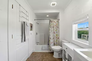 473 E Gorrie Dr, Saint George Island, FL 32328 - Photo 32