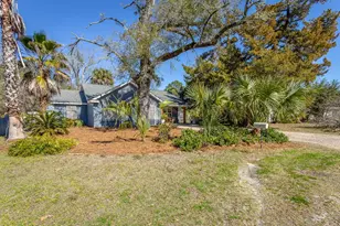 65 16th St, Apalachicola, FL 32320 - Photo 2