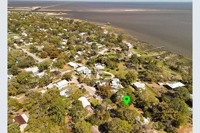 223 Ave D, Apalachicola, FL 32320 - Photo 1