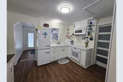 38-2 E Pine St, Lanark Village, FL 32323 - Photo 8