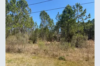 912 NE 5th St, Carrabelle, FL 32322 - Photo 1