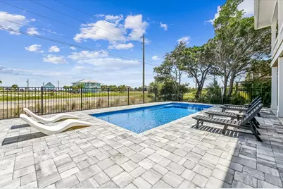 617 W Gulf Beach Dr, Saint George Island, FL 32328 - Photo 2