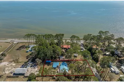 10 6th St, Eastpoint, FL 32328 - Photo 4