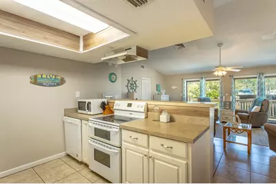 10 6th St, Eastpoint, FL 32328 - Photo 38