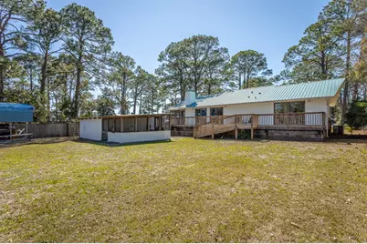 10 6th St, Eastpoint, FL 32328 - Photo 10