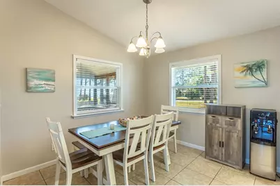 10 6th St, Eastpoint, FL 32328 - Photo 36