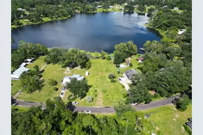 396 W Lakeview Dr, Wewahitchka, FL 32465 - Photo 2