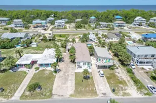 633 E Gorrie Dr, Saint George Island, FL 32328 - Photo 24