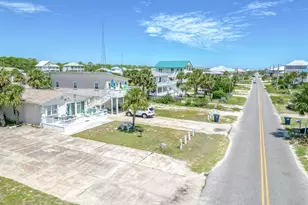 633 E Gorrie Dr, Saint George Island, FL 32328 - Photo 6