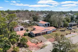 1803 Marvin Ave, Port Saint Joe, FL 32456 - Photo 2