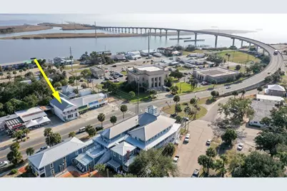 51 Market St #A, Apalachicola, FL 32320 - Photo 2