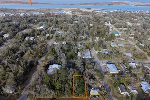 193 10th St, Apalachicola, FL 32320 - Photo 1