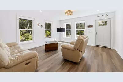 121 Cedar St, Eastpoint, FL 32328 - Photo 10