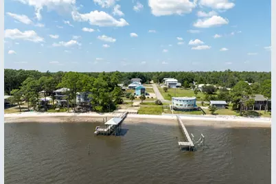 154 Delaware St, Lanark Village, FL 32323 - Photo 2