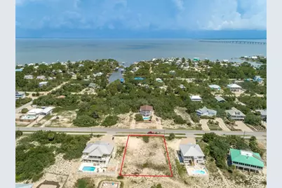 748 W Gulf Beach Dr, Saint George Island, FL 32328 - Photo 4