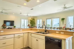 809 E Gulf Beach Dr, Saint George Island, FL 32328 - Photo 10