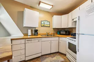 1048 W Gorrie Dr, Saint George Island, FL 32328 - Photo 10