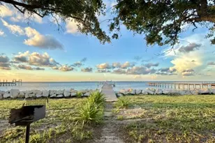 415 N Sawyer St, Saint George Island, FL 32328 - Photo 32