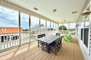 1040 E Gulf Beach Dr, Saint George Island, FL 32328 - Photo 20