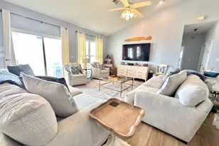 1040 E Gulf Beach Dr, Saint George Island, FL 32328 - Photo 8